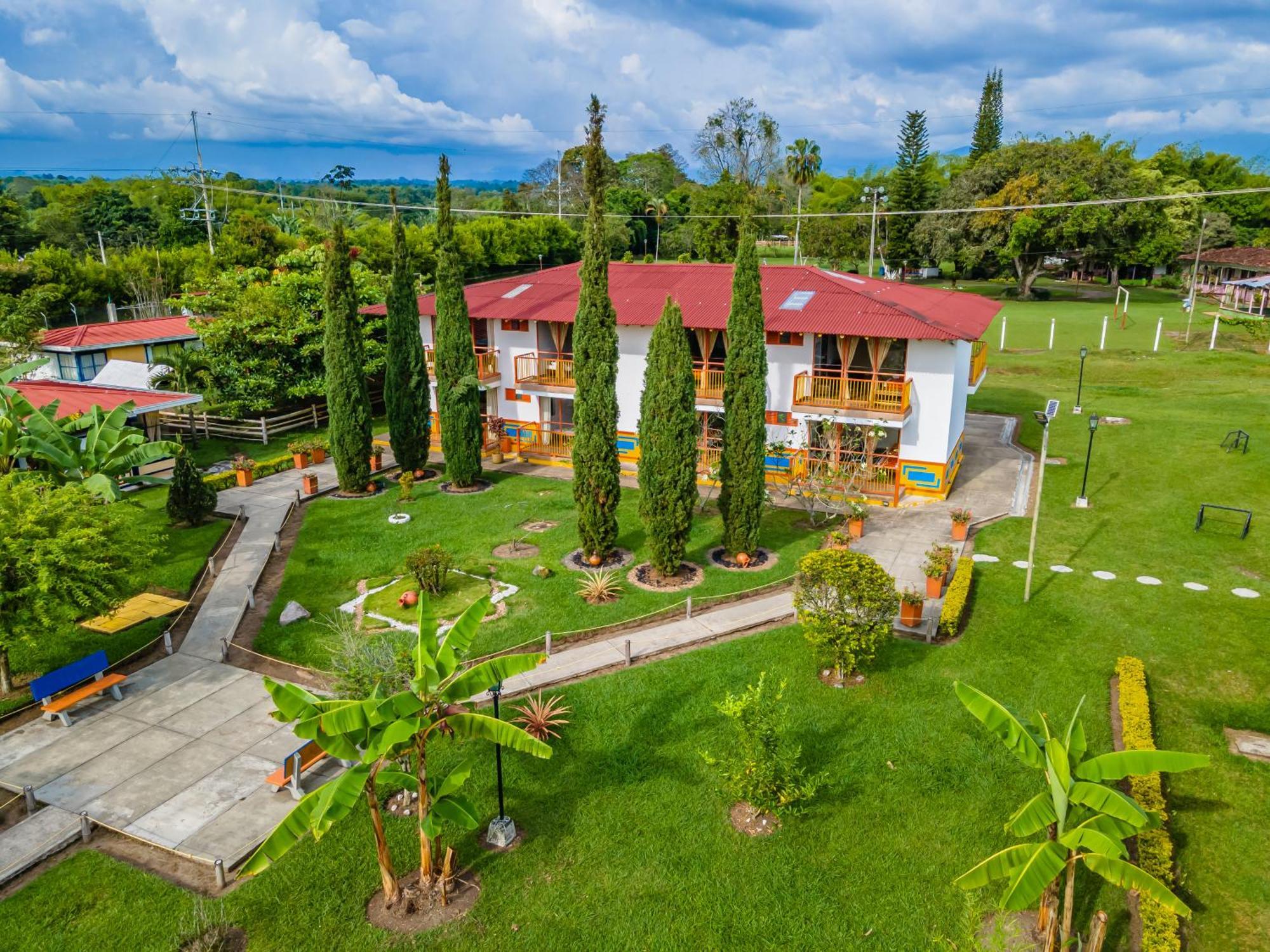 Hotel Las Aldeas Montenegro Kültér fotó